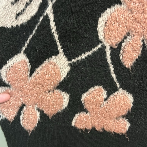 Cardigan like no other! Oversized floral bulky knit XL - Picture 3 of 8